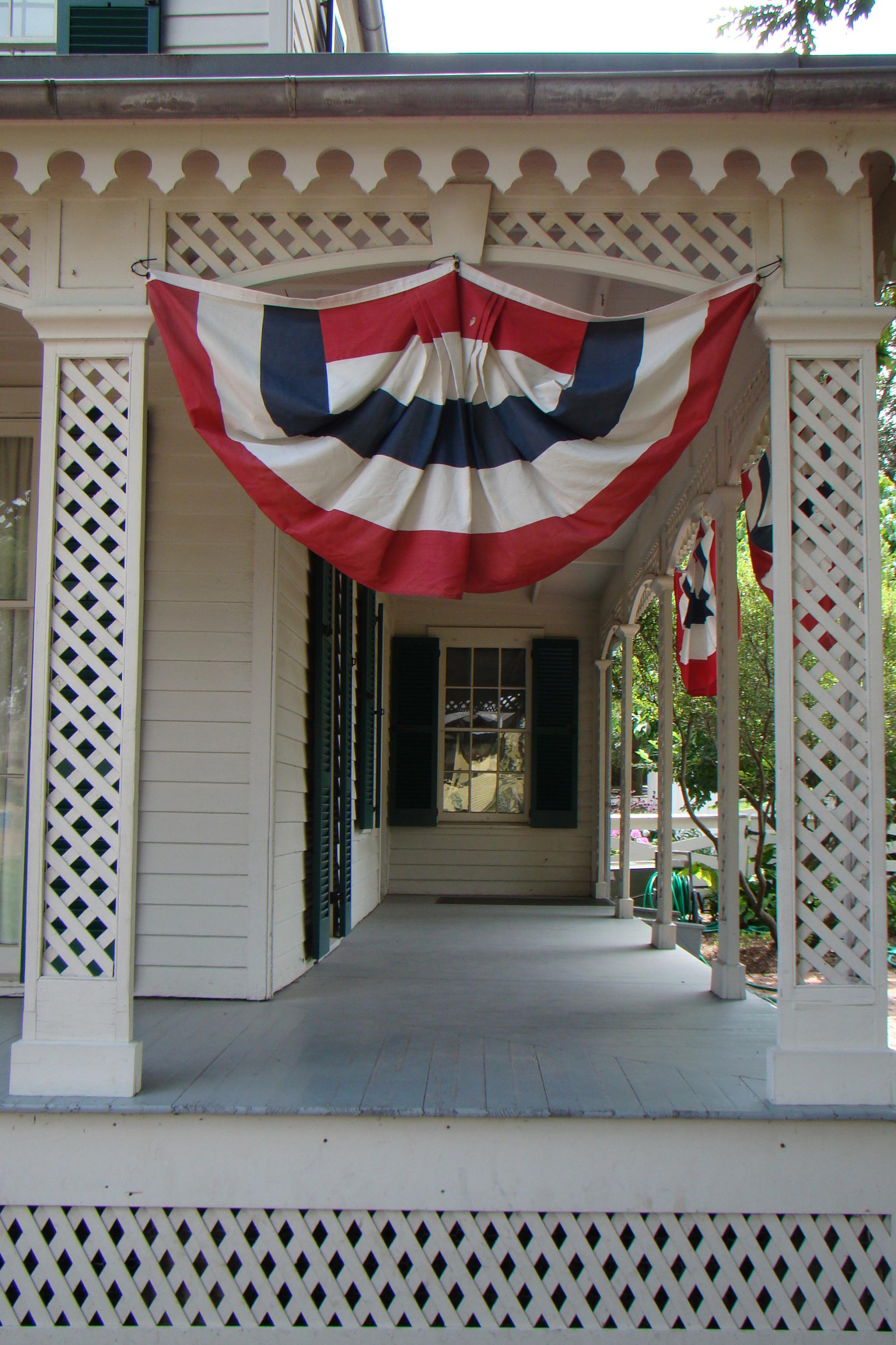 Gothic Revival style porch, Paw Paw Post Office